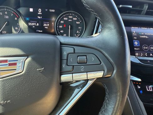 Used 2020 Cadillac XT6 Premium Luxury image 25