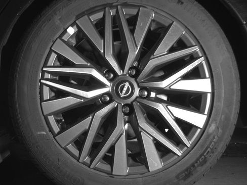 Used 2025 Nissan Altima 2.5 SV image 14