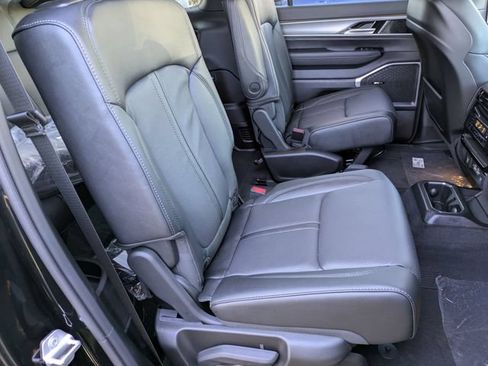 New 2026 Jeep Grand Wagoneer Summit w/ Premium Group III AWD/4WD image 59