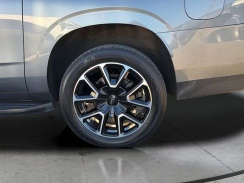 Used 2021 Chevrolet Suburban RST w/ Rear Media and Nav Package image 28