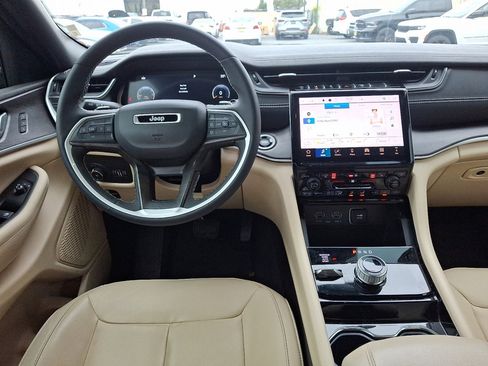 Used 2023 Jeep Grand Cherokee Limited w/ Trailer Tow Prep Group (B) image 21