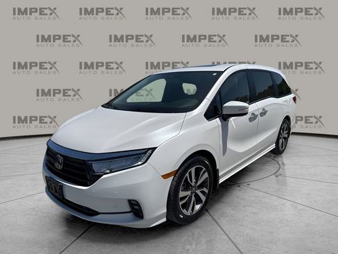 Used 2023 Honda Odyssey Touring image 1