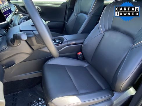 Certified 2025 Toyota Crown XLE image 23