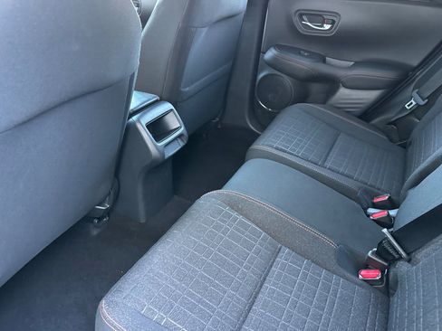 Used 2025 Honda HR-V Sport image 15