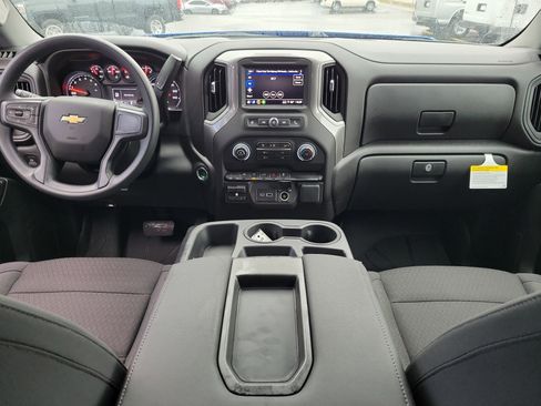 Used 2026 Chevrolet Silverado 1500 Custom image 9