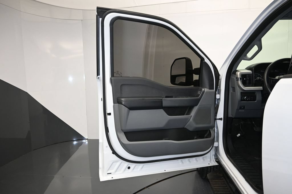 Used 2024 Ford F350 XLT AWD/4WD image 10