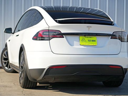 Used 2023 Tesla Model X Standard Range image 6