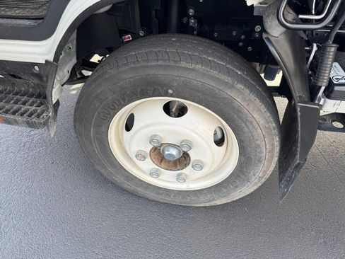 Used 2024 Chevrolet Low Cab Forward image 13