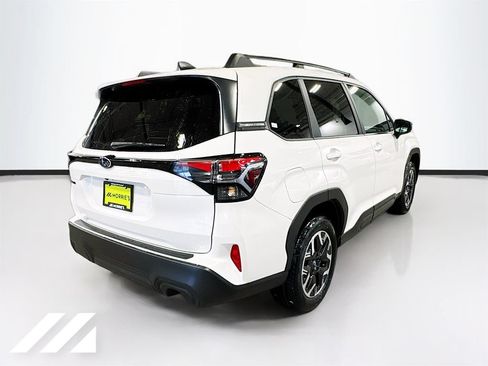 Used 2026 Subaru Forester Premium AWD/4WD image 5