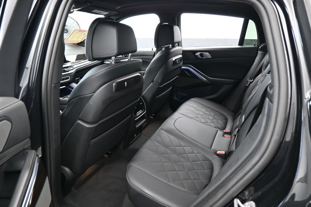 Used 2025 BMW X6 xDrive40i AWD/4WD image 39