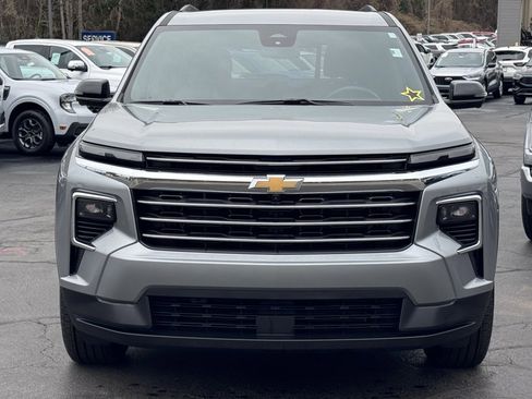 Used 2024 Chevrolet Traverse LT image 17