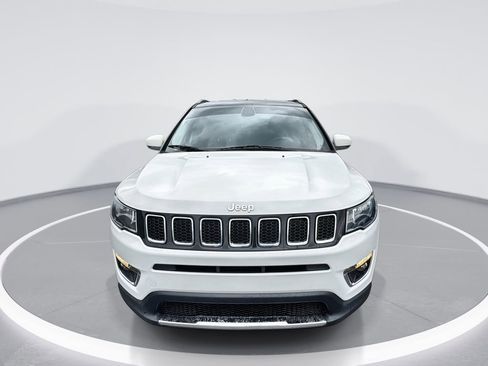 Used 2019 Jeep Compass Limited AWD/4WD image 3
