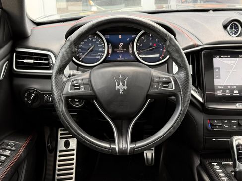Used 2018 Maserati Ghibli S GranSport Q4 AWD/4WD image 33