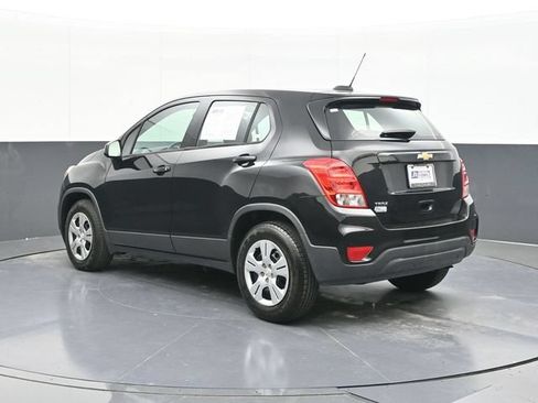 Used 2017 Chevrolet Trax LS FWD image 9