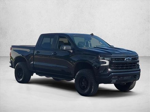 Used 2023 Chevrolet Silverado 1500 LT Trail Boss w/ LT Trail Boss Premium Package AWD/4WD image 3
