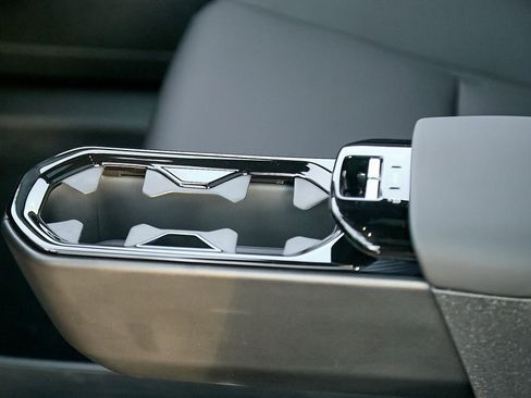 New 2026 Volvo EX30 Plus image 15