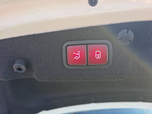 Used 2021 Mercedes-Benz C 300 4MATIC Sedan image 6