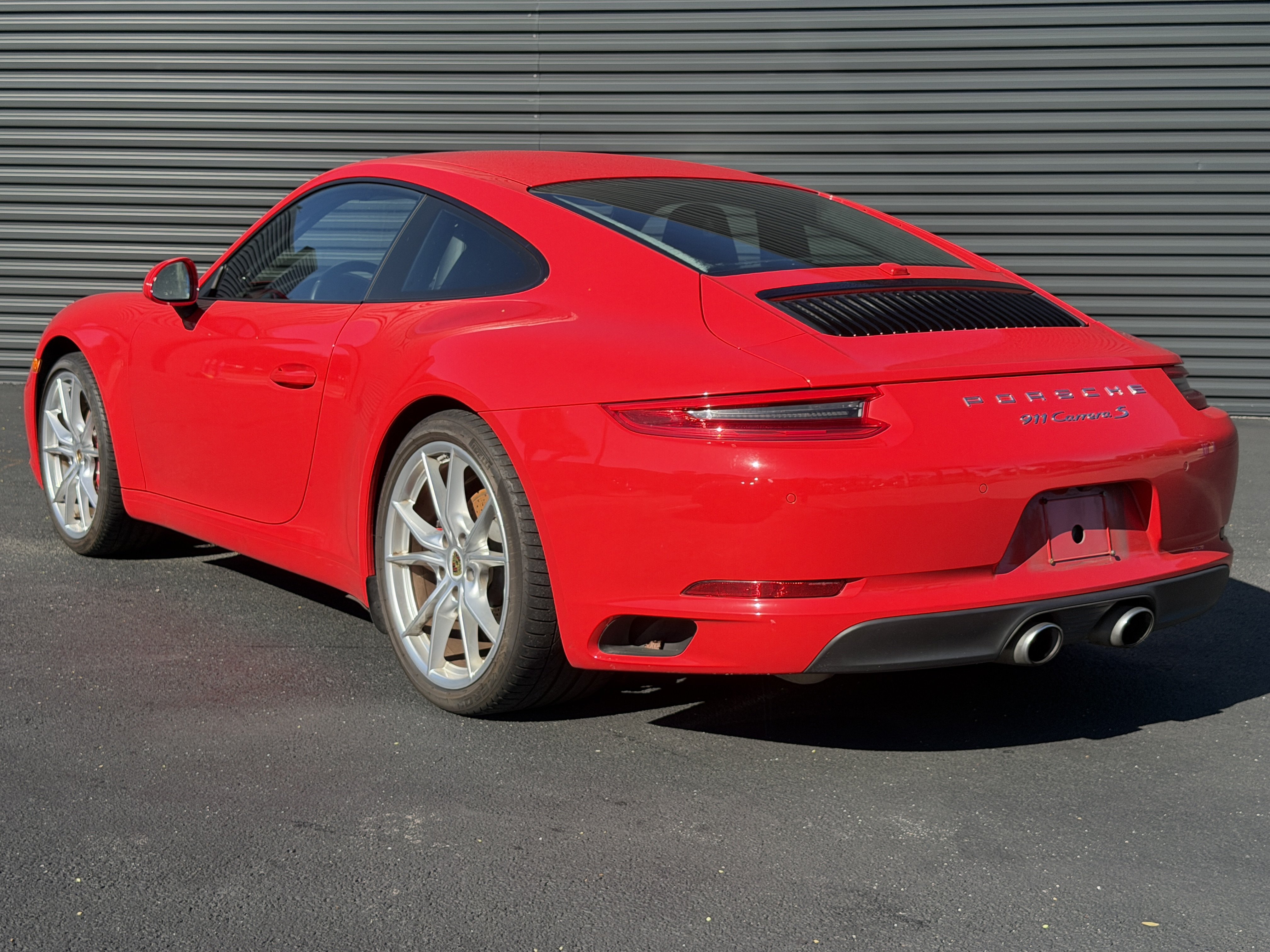 Used 2017 Porsche 911 Carrera S RWD image 3