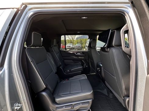 New 2026 GMC Yukon XL Elevation w/ Elevation Premium Package AWD/4WD image 15