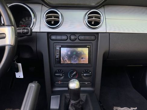 Used 2006 Ford Mustang GT RWD image 5
