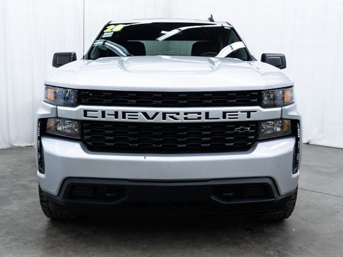 Used 2020 Chevrolet Silverado 1500 Custom w/ Custom Value Package AWD/4WD image 2