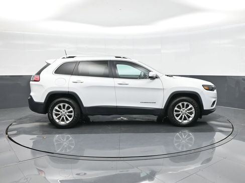 Used 2019 Jeep Cherokee Latitude w/ Popular Appearance Group AWD/4WD image 26