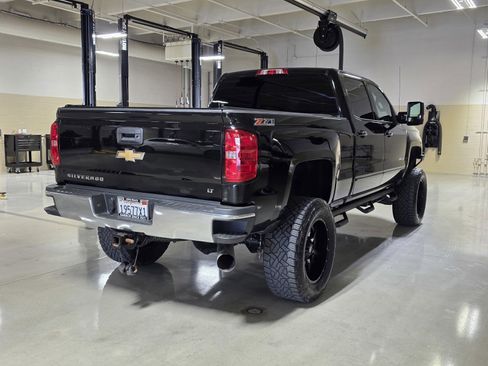 Used 2015 Chevrolet Silverado 2500 LT w/ LT Convenience Package image 7