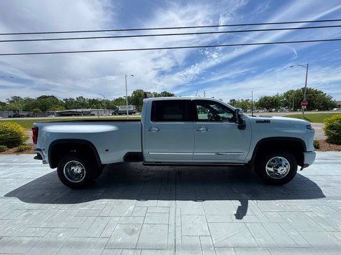 New 2026 Chevrolet Silverado 3500 High Country w/ High Country Premium Package AWD/4WD image 7