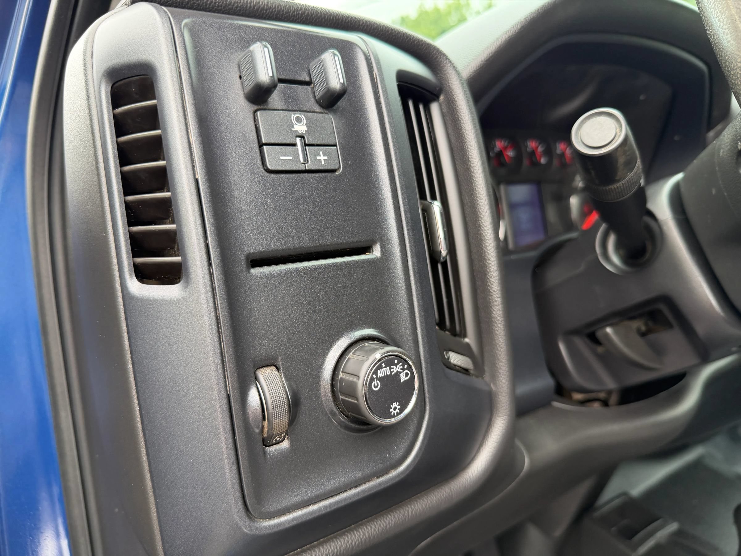 Used 2015 Chevrolet Silverado 3500 W/T w/ WT Convenience Package AWD/4WD image 15
