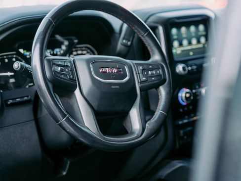 Used 2022 GMC Sierra 1500 AT4 w/ AT4 Premium Package image 16