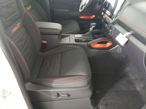 New 2026 Nissan Frontier PRO-4X w/ Pro-4x Convenience Package image 15