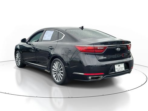 Used 2019 Kia Cadenza Premium FWD image 3