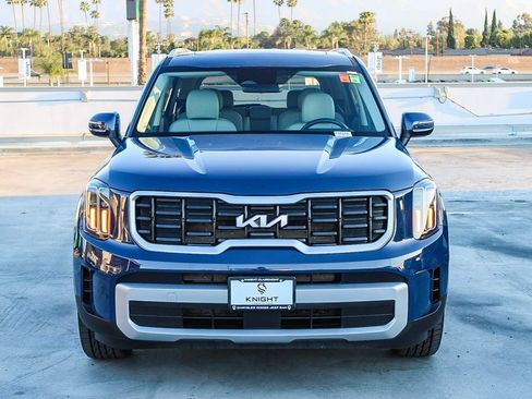 Used 2025 Kia Telluride S FWD image 3