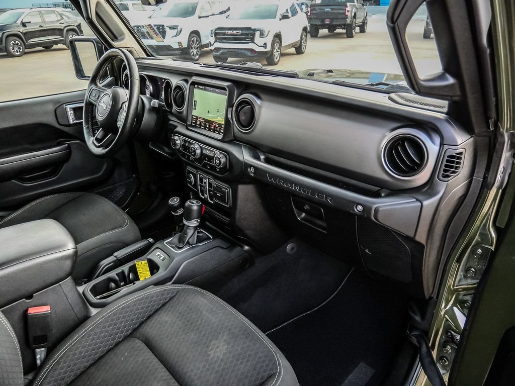 Used 2021 Jeep Wrangler Unlimited Sport AWD/4WD image 17