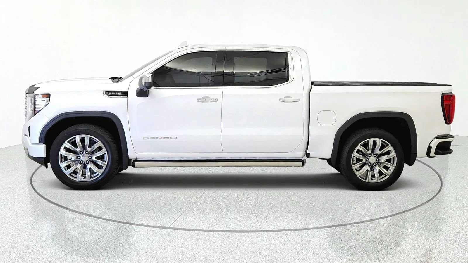 Used 2024 GMC Sierra 1500 Denali w/ Denali Reserve Package AWD/4WD image 5