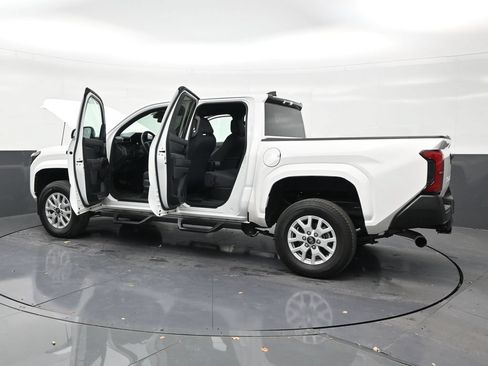 Used 2024 Toyota Tacoma SR RWD image 31