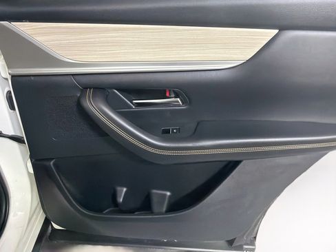 Used 2024 MAZDA CX-90 Plug-In Hybrid w/ Premium Pkg AWD/4WD image 31