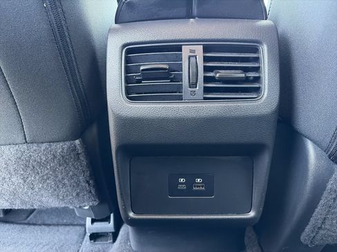 Certified 2023 Nissan Rogue SV FWD image 28