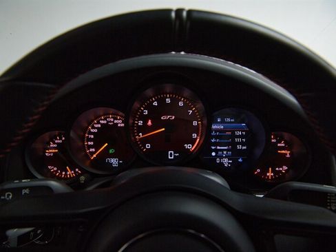 Used 2018 Porsche 911 GT3 image 23