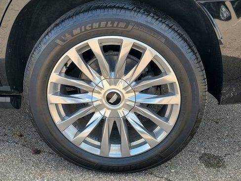 Used 2021 Cadillac Escalade Premium Luxury w/ Driver Assist Tech Package AWD/4WD image 7
