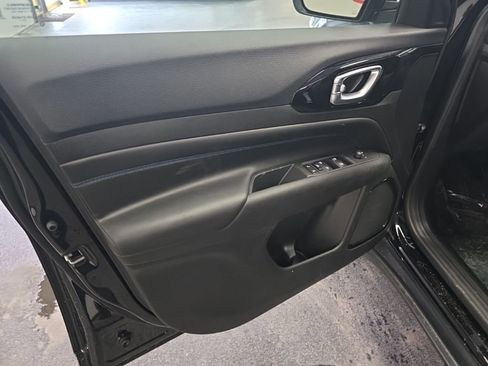 New 2026 Jeep Compass Latitude AWD/4WD image 15