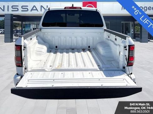 Used 2024 Nissan Frontier PRO-4X w/ Technology Package AWD/4WD image 7