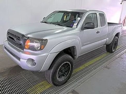 Used 2011 Toyota Tacoma PreRunner w/ SR5 Pkg #2 RWD image 1