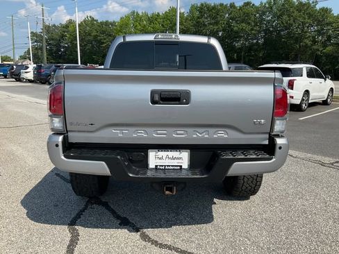 Used 2020 Toyota Tacoma TRD Off-Road w/ Technology Package AWD/4WD image 22