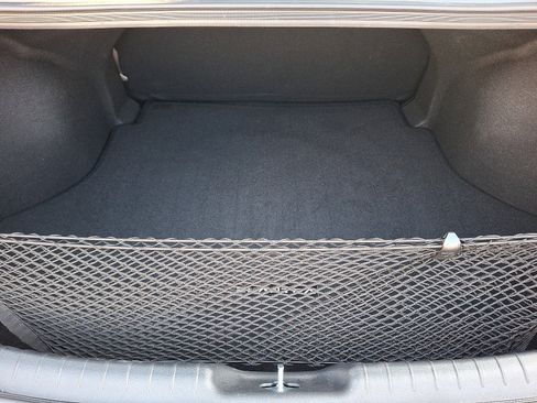 Certified 2025 Hyundai Elantra Sport image 28