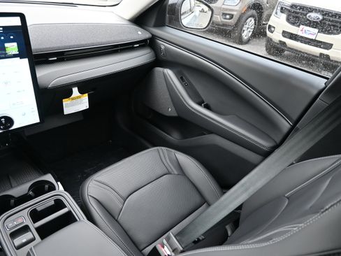 New 2025 Ford Mustang Mach-E Premium RWD image 29