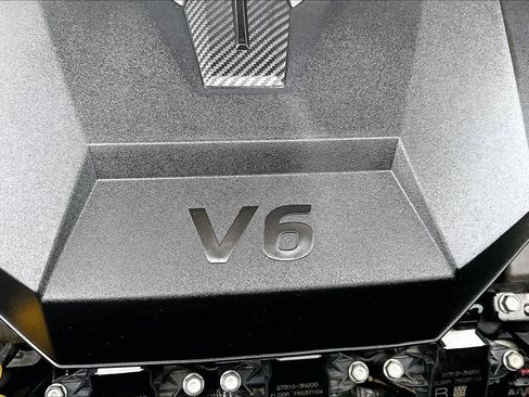 Certified 2024 Kia Carnival LX image 31