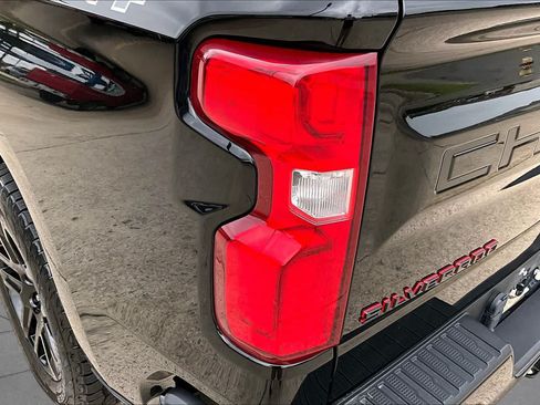 Used 2023 Chevrolet Silverado 1500 RST w/ Redline Edition AWD/4WD image 29