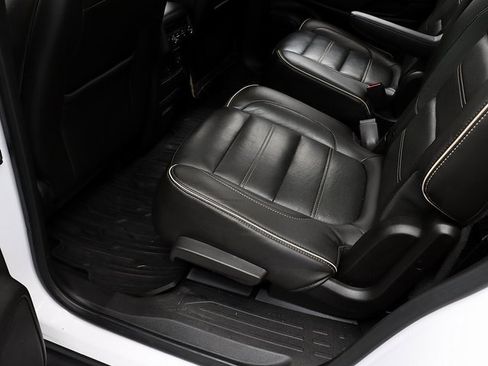 Used 2019 GMC Acadia Denali w/ Technology Package image 28