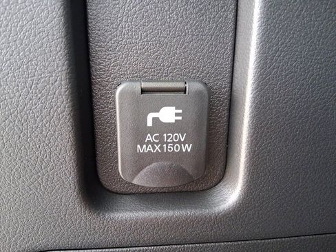 New 2026 Nissan Armada Platinum image 9